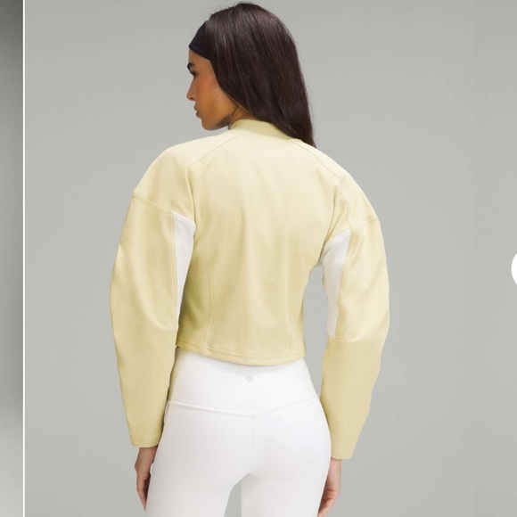 Lululemon Ribbed Wide Sleeve Yellow/Bone Ribbed Pullover-minor mark on sleeve - Picture 3 of 6